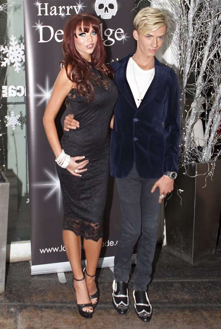 Harry Derbidge, Amy Childs