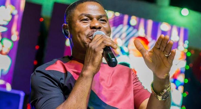 Yinka Ayefele has debunked the news going around that he has welcomed a set of triplets with wife, Temitope [Instagram/YinkaAyefele]