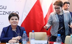 Dostała "jedynkę", bo zgodziła się zostać twarzą reformy edukacji? Znikająca minister Zalewska