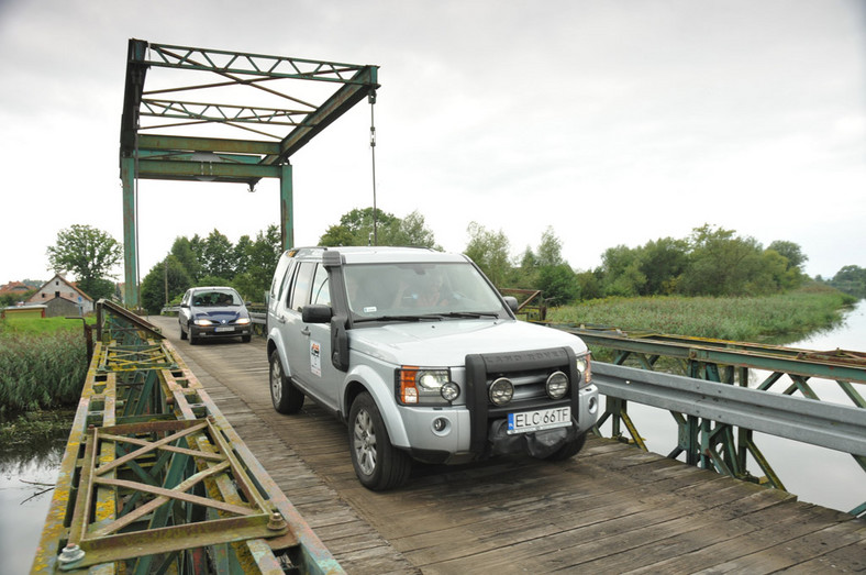 4x4 Family Adventure: baza pod namiotami