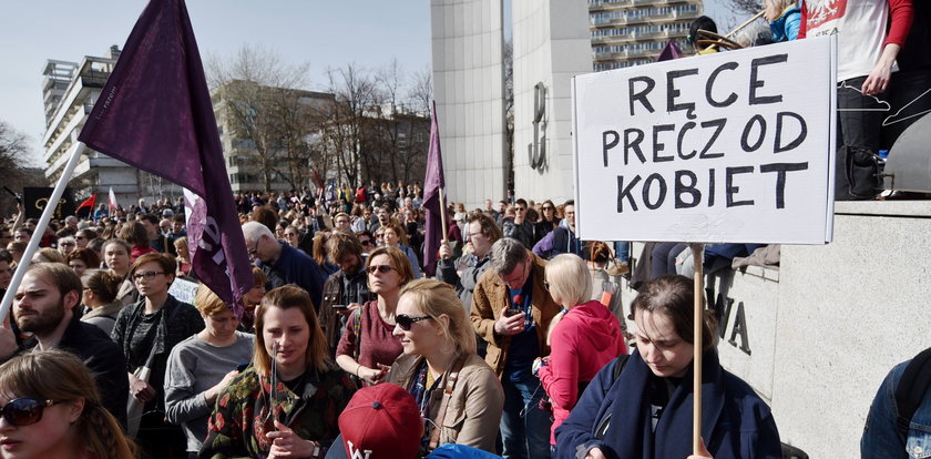 Pomaga Polkom przy aborcjach w Austrii. Co ją dręczy?