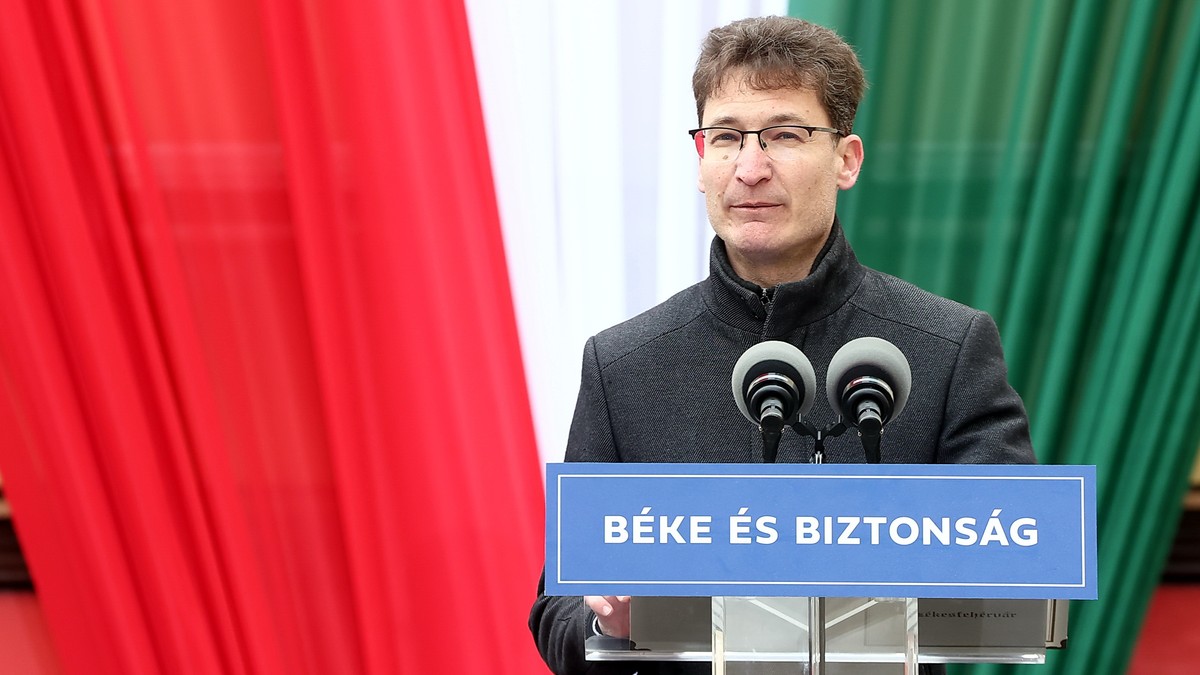 Önt is illetlen üzenetekkel találta meg Cser-Palkovics András? Mi azt ajánljuk, ne dőljön be neki