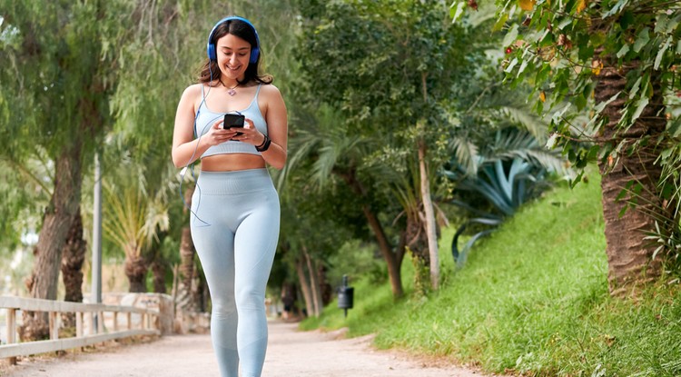 Irtó menő és hatásos is a hot girl walk Fotó: Getty Images