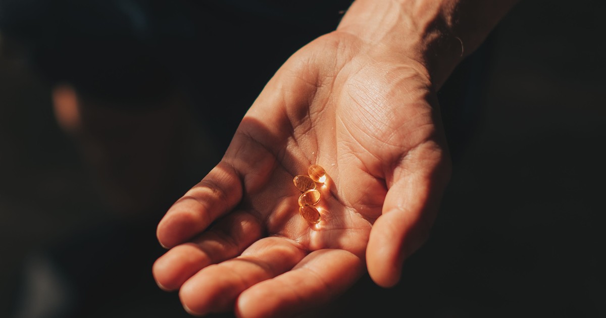 15 Best Longevity Supplements in 2025 (Ranked by Evidence)