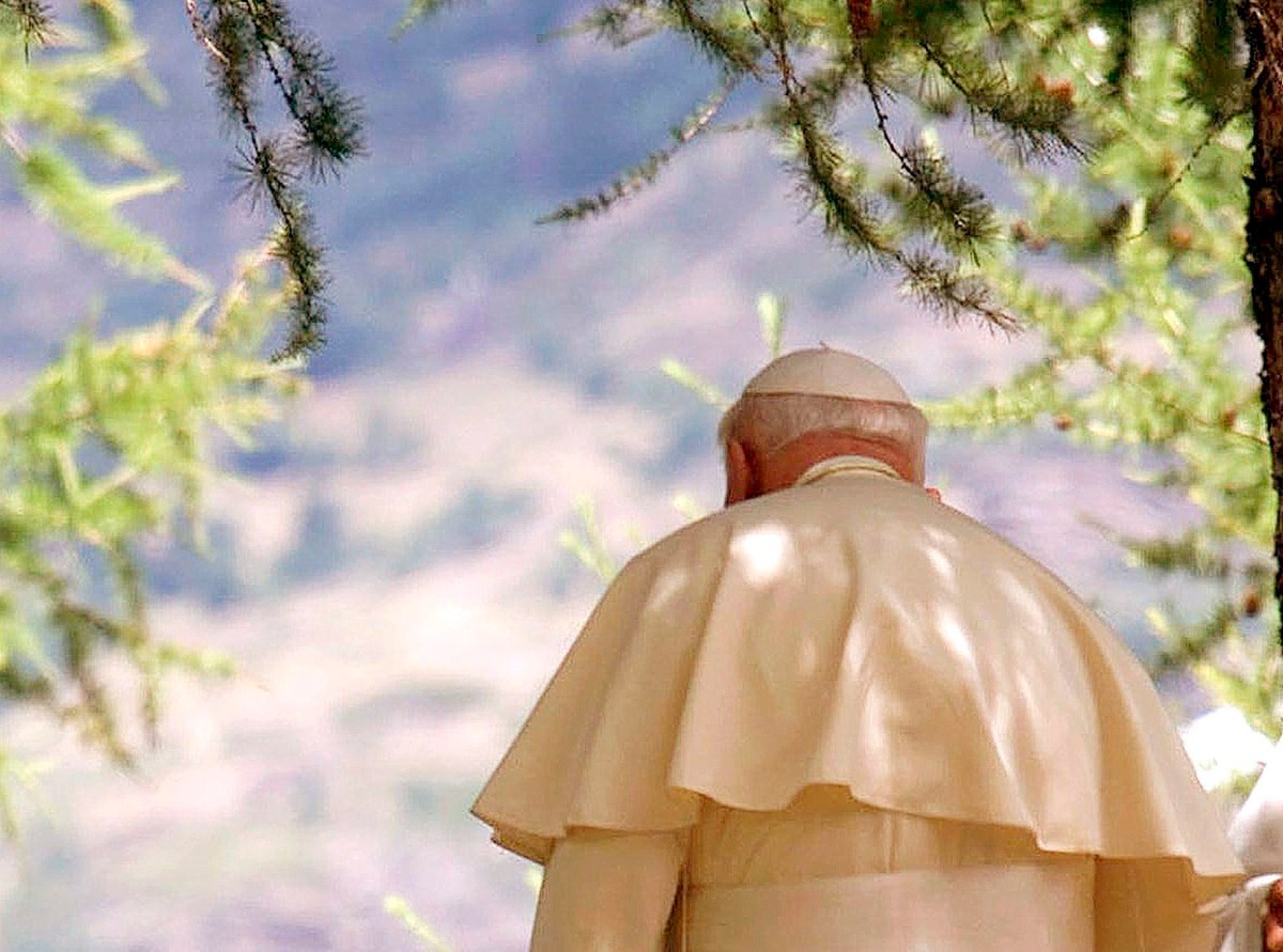 Papież Jan Paweł II sfotografowany w Watykanie