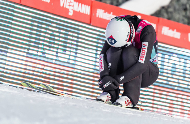 PŚ w skokach: Stoch 19. w kwalifikacjach na największej skoczni świata