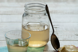 Čuveni stručnjak za mršavljenje tvrdi da 6 KAŠIKA OVOG NAPITKA NA DAN PRŽI SALO I STOMAČNU MASNOĆU: Ima ga svaka kuća, a ubrzava metabolizam, poboljšava probavu i topi kilograme