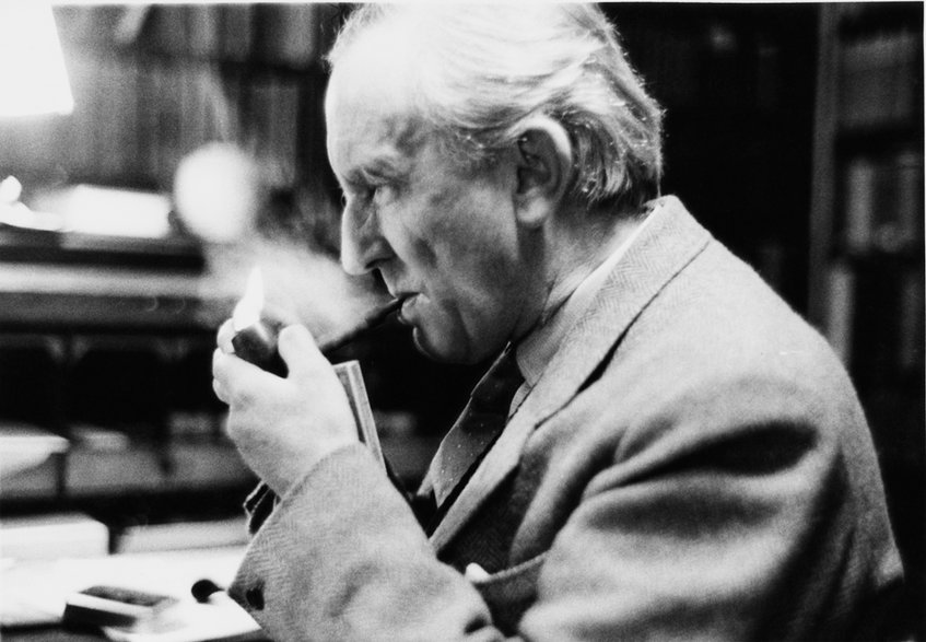  J.R.R. Tolkien 