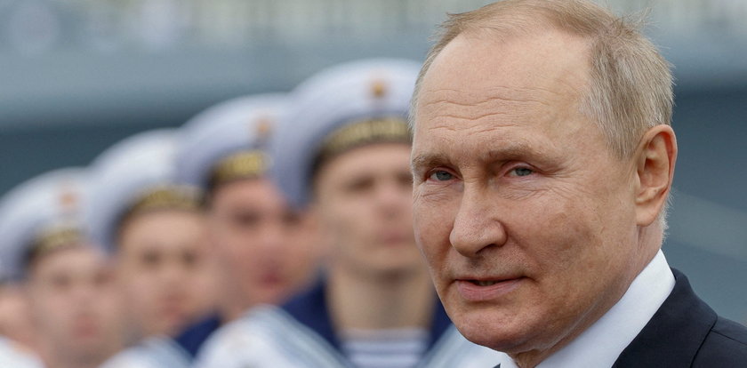 Rosja pręży muskuły i straszy swoją flotą. Generał zwraca uwagę na jeden drobiazg. "Bałtyk już mają zamknięty"