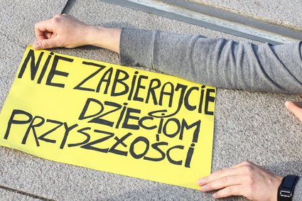 Strajk klimatyczny. Młodzież protestuje w 60 polskich miastach