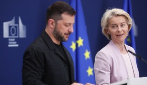 Ukrajinski predsednik Volodimir Zelenski i predsednica EK Ursula fon der Lajen u Briselu 17. avgusta 2025.