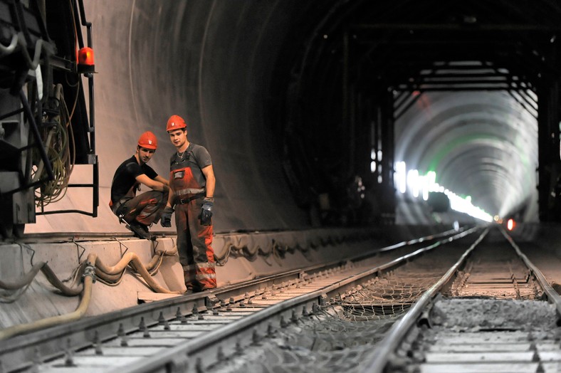 Tunel kolejowy Gotthard Base Tunnel w Szwajcarii