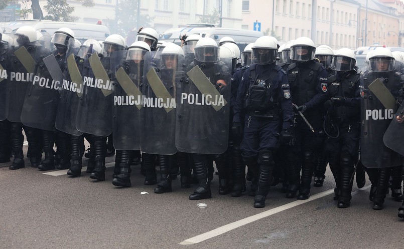 Biuro Nadzoru Wewnętrznego zajmuje się też wszelkimi nieprawidłowościami w pracy służb, w tym przypadkami łamania prawa, czy naruszenia etyki zawodowej. Weryfikuje również kandydatów na wyższe stanowiska w Policji, Straży Granicznej, Państwowej Straży Pożarnej i Służbie Ochrony Państwa