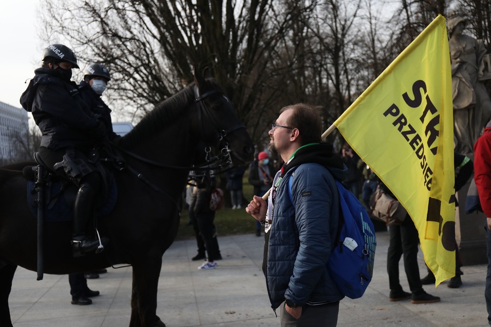 Protest przedsiębiorców w Warszawie w dniu 11 rocznicy katastrofy smoleńskiej