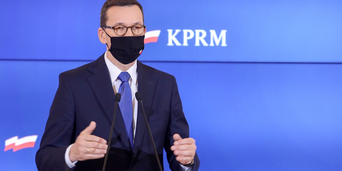 - Mały lockdown się poszerzy? Premier ujawnił, kiedy może ogłosić nowe obostrzenia - mówi Mateusz Morawiecki. 