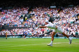 On je NAJSEKSEPILNIJI TENISER na Vimbldonu i ŽENE SU U EKSTAZI koliko je privlačan: Nema problem da pokaže ZGODNO TELO, Kejt Midlton i Ana Vintur ga obožavaju