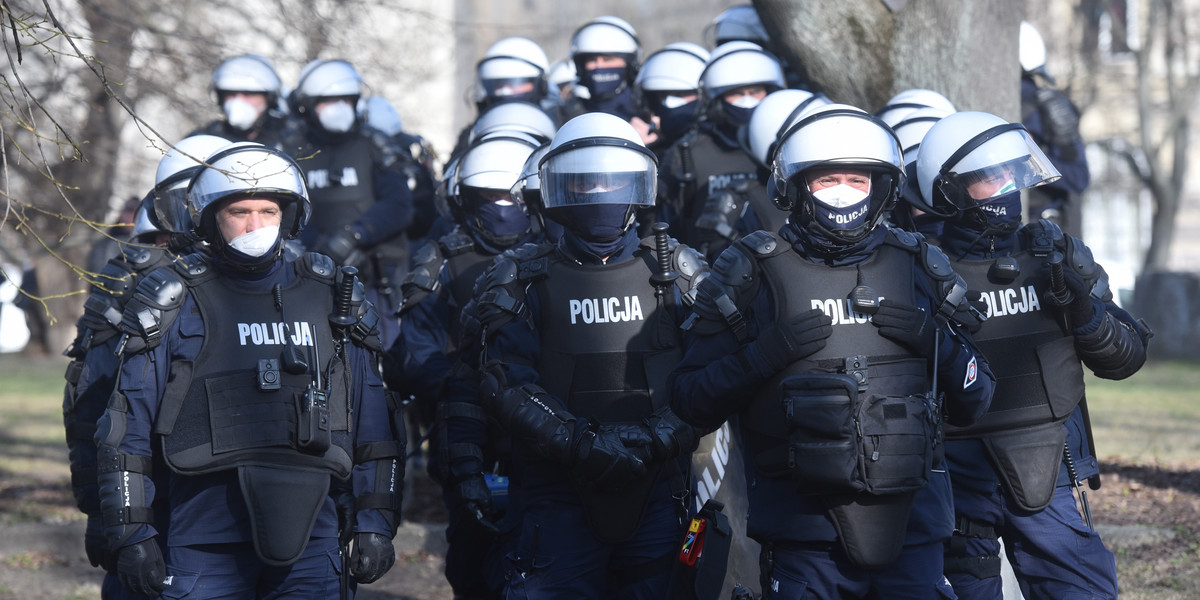 Policjanci nie będą już anonimowi podczas demonstracji? Identyfikatory mają być obowiązkowe