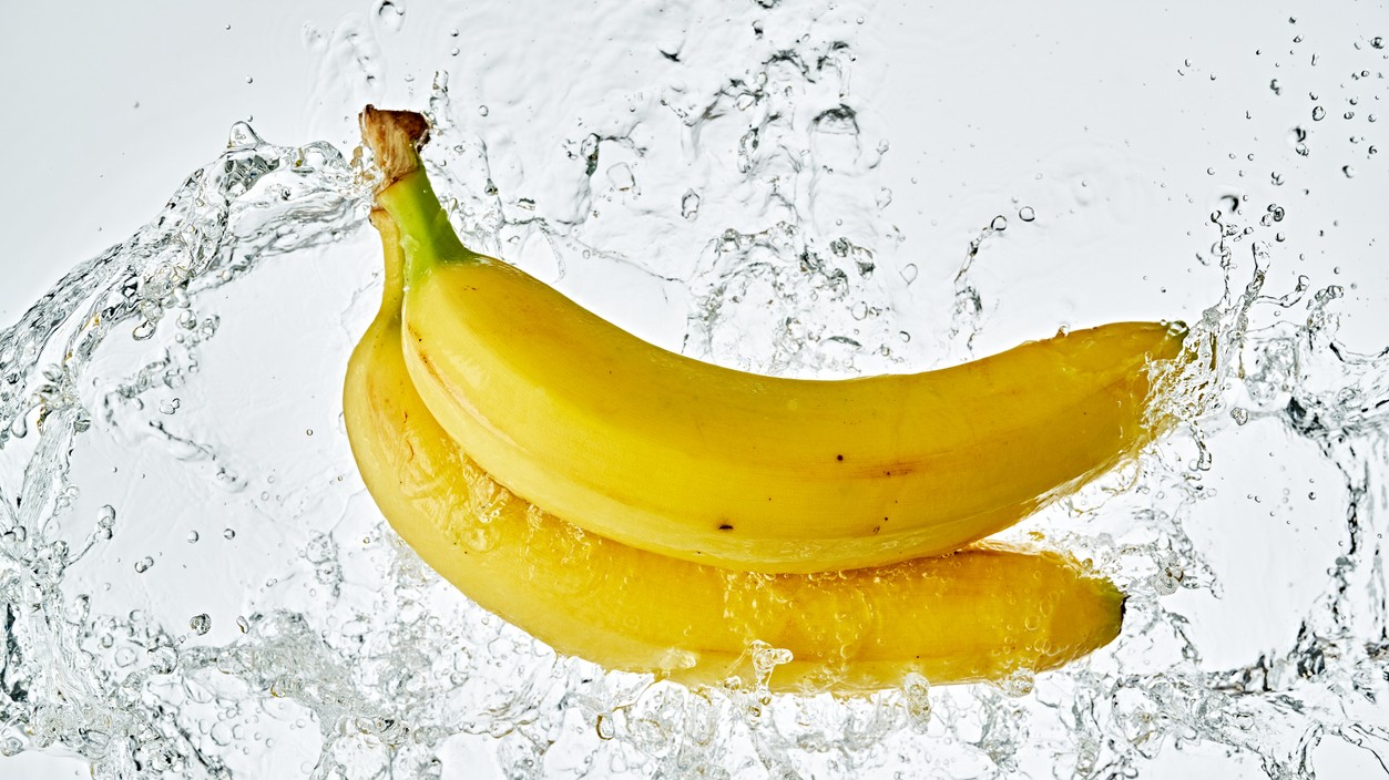 Zabudnite na klasický čaj a spoznajte banánovú vodu.