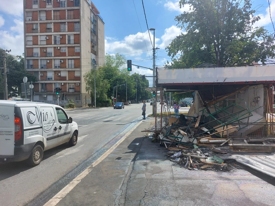 Automobil udario ženu u Zemunu