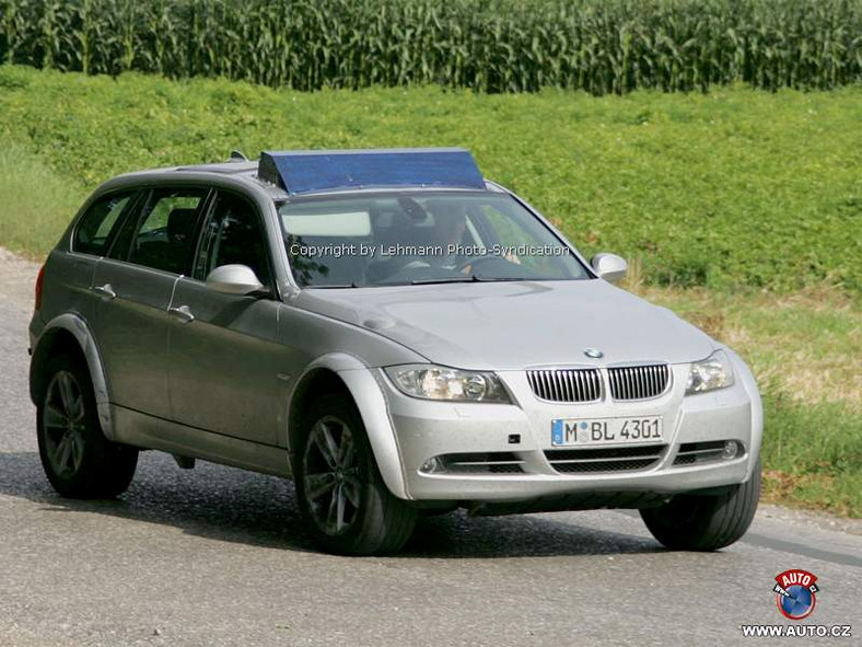 Zdjęcia szpiegowskie: Pod płaszczykiem małego kombi ukrywa się BMW X4 Crossover Coupe