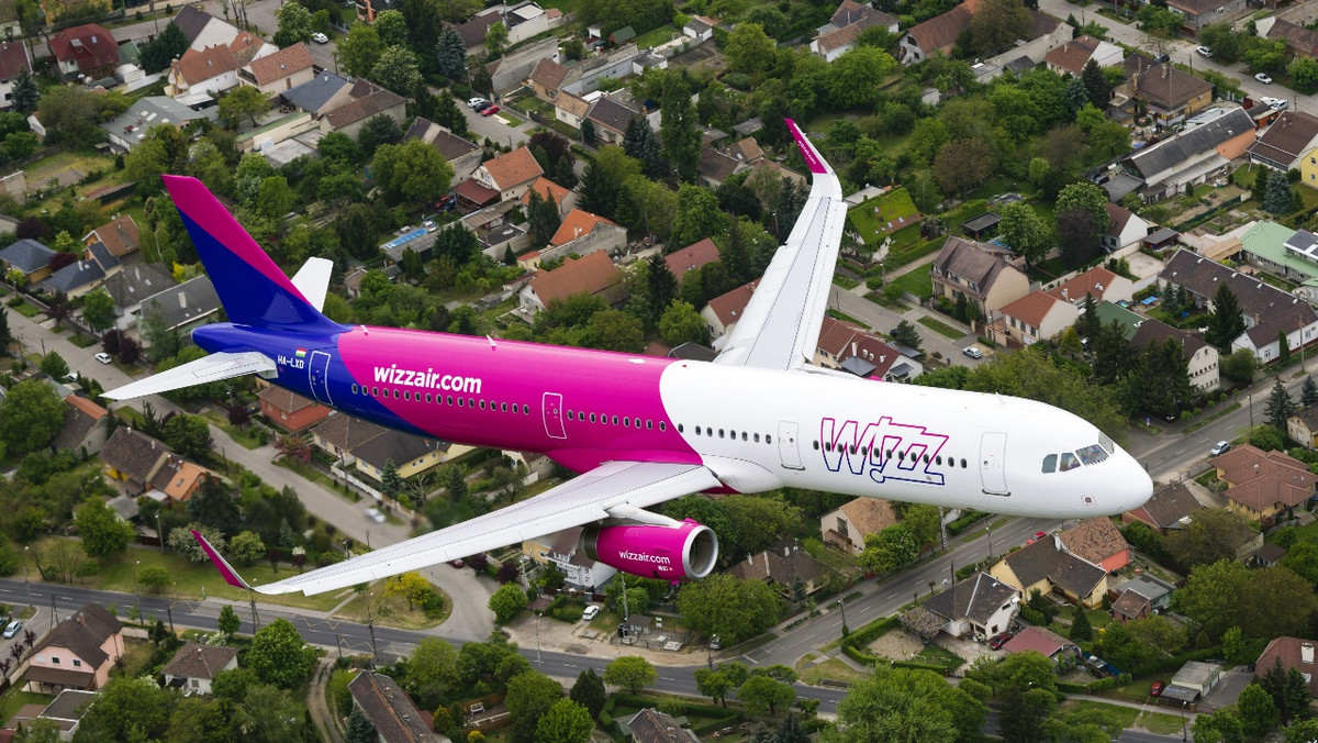 Maseczki w samolocie. Wizz Air zmienia przepisy. Jest jedno "ale"