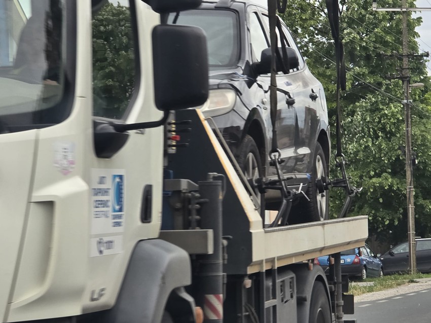 Džip koji je pronadjen u Putincima prevoze u Beograd