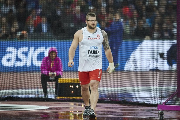 Fajdek zmienił dietę i zaczął stosować odżywki. Dzięki temu miał pobić rekord świata. Plany pokrzyżował ból w kolanie