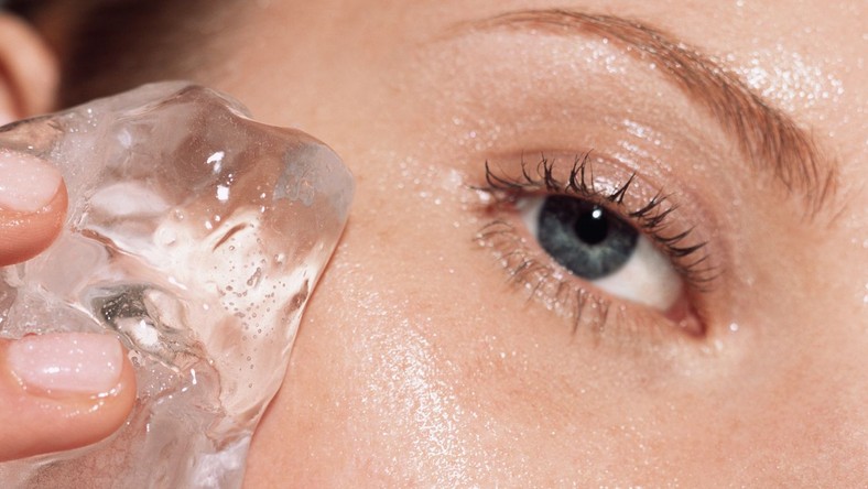 11 Reasons Why Your Face Looks So Swollen, According To Doctors