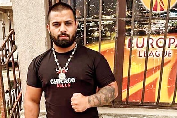 (FOTO) OVO JE BRUTALNO UBIJENI STEFAN (25) Detalji užasa u Leskovcu: Osumnjičeni ga ranio, a onda ga "overio" u nargila baru gde je žrtva pokušala da se sakrije