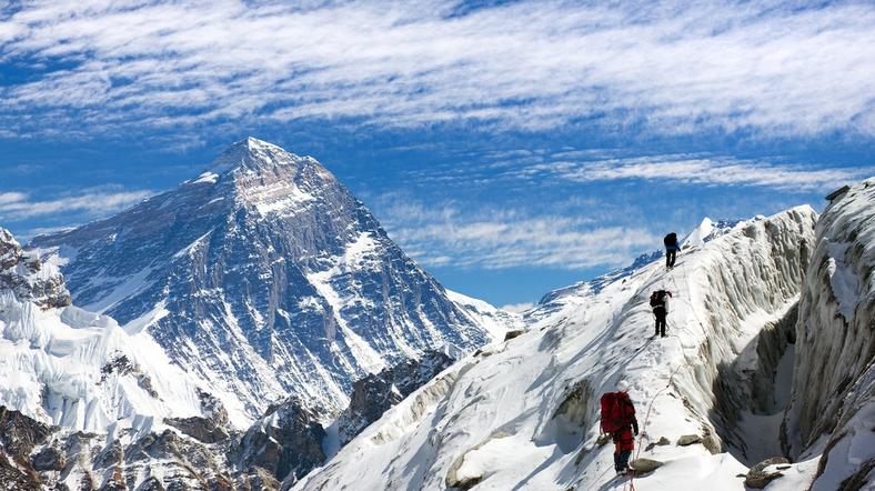 Najwyższe szczyty na listach wspinaczy. Znajdują się na całym świecie -  Podróże