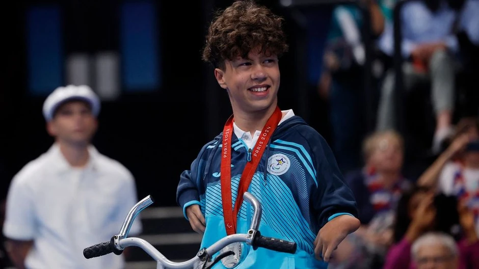 Ismail Barlov, jedan od najmlađih paraolimpijaca u Parizu, osvojio je prvu medalju za Bosnu i Hercegovinu u nekom individualnom sportu u istoriji Igara | Foto: REUTERS/Andrew Couldridge