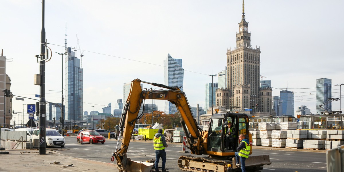 Według ekspertów polska gosdpodarka wyhamuje, ale nie wykluczają też, że okaże się silniejsza od przewidywań. 