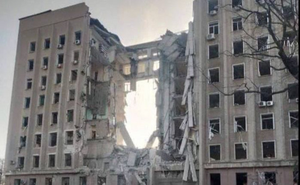 Zniszczony budynek w Mikołajowie