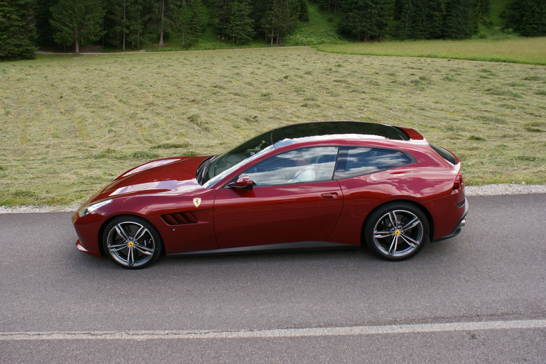 Ferrari GTC4 Lusso