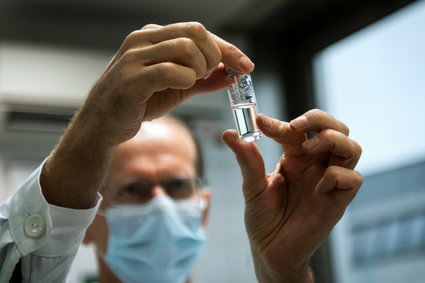 Czy warto zainwestować w firmy produkujące szczepionki? Odpowiedź nie jest jednoznaczna