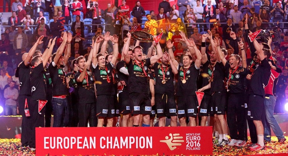 Premier Beata Szydło wygwizdana podczas wręczania medali