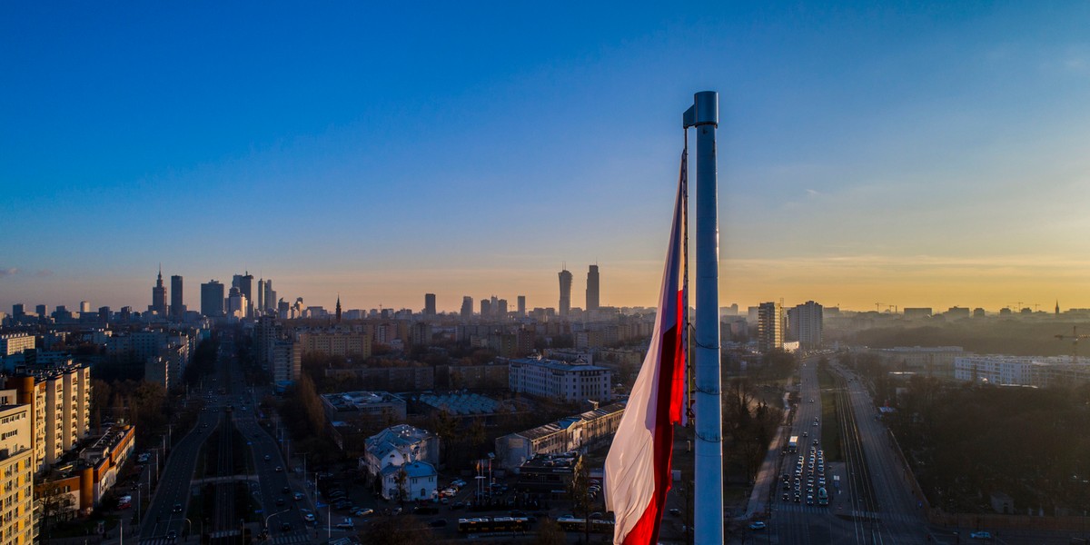 Rządy państw próbują ratować gospodarki pakietami pomocowymi, robi to również Polska. Czy ma szansę szybko wrócić na ścieżkę wzrostu?