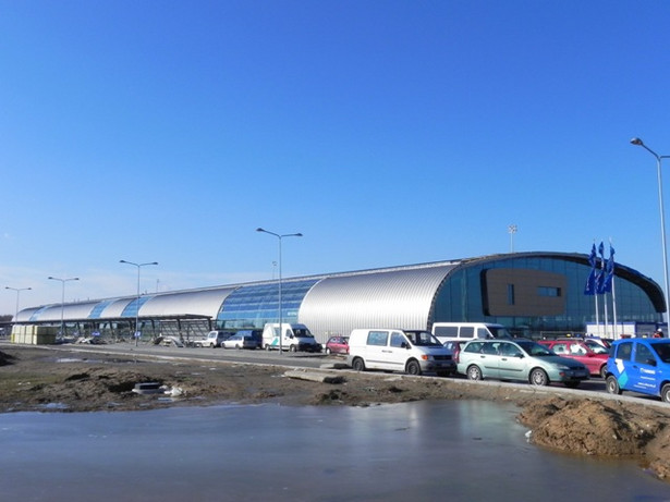 Port lotniczy Modlin – prace wykończeniowe jeszcze trwają, ale terminal ma być oddany w czerwcu. fot. materiały prasowe