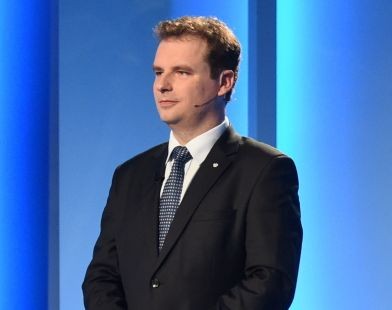 Jacek Wilk w czasie debaty prezydenckiej w TVP