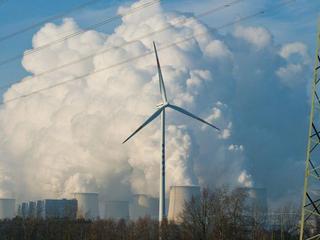 CO2_wiatrak_chmura dymu_globalne ocieplenie