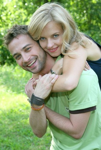 Prezentacja obsady nowego serialu Ilony LepkowskiejBARWY SZCZESCIAWarszawa, 02.07.2007fot. Marcin Palicki/ZOOMn/z: Marta Nieradkiewicz, Marcin Hycnar