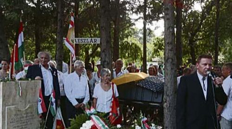 Vizsgálják a barguzini Petőfi temetését