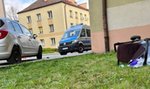 Samochód wjechał w kobietę z dzieckiem. 1,5 roczny maluch wypadł z wózka [ZDJĘCIA]