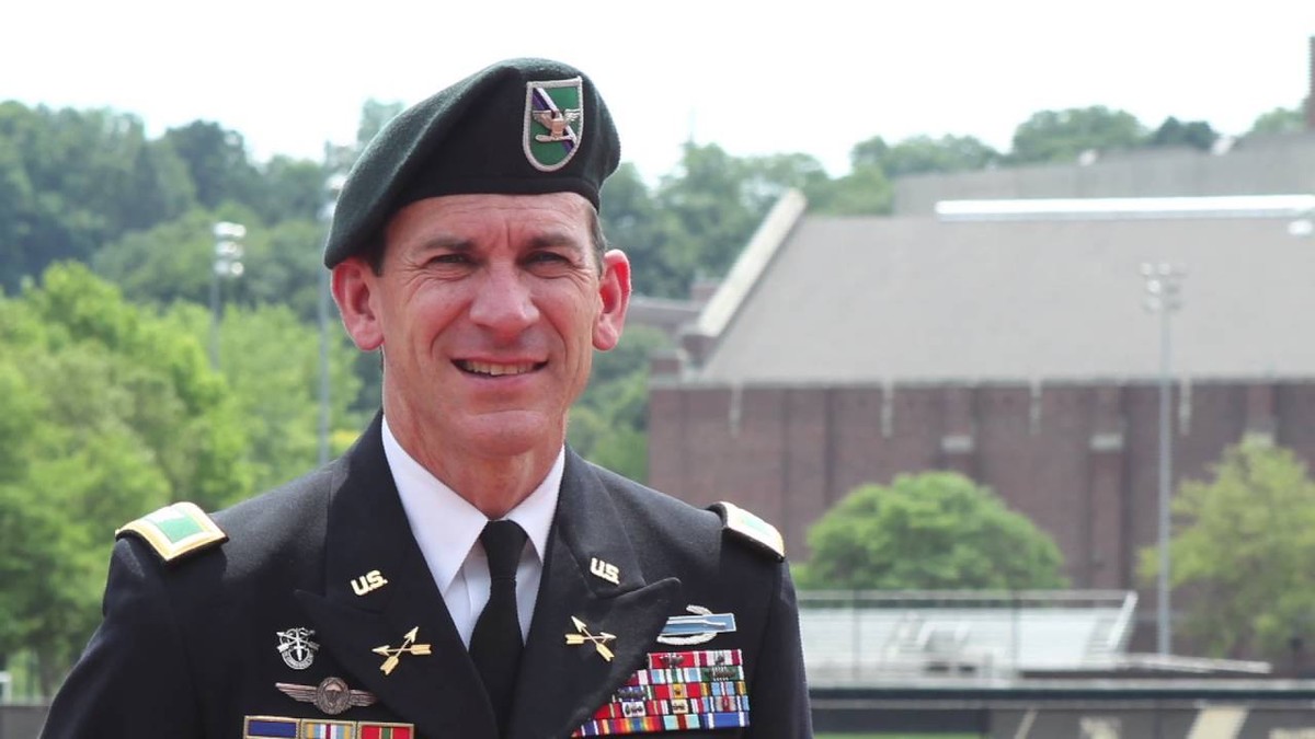 Pułkownik Liam Collins