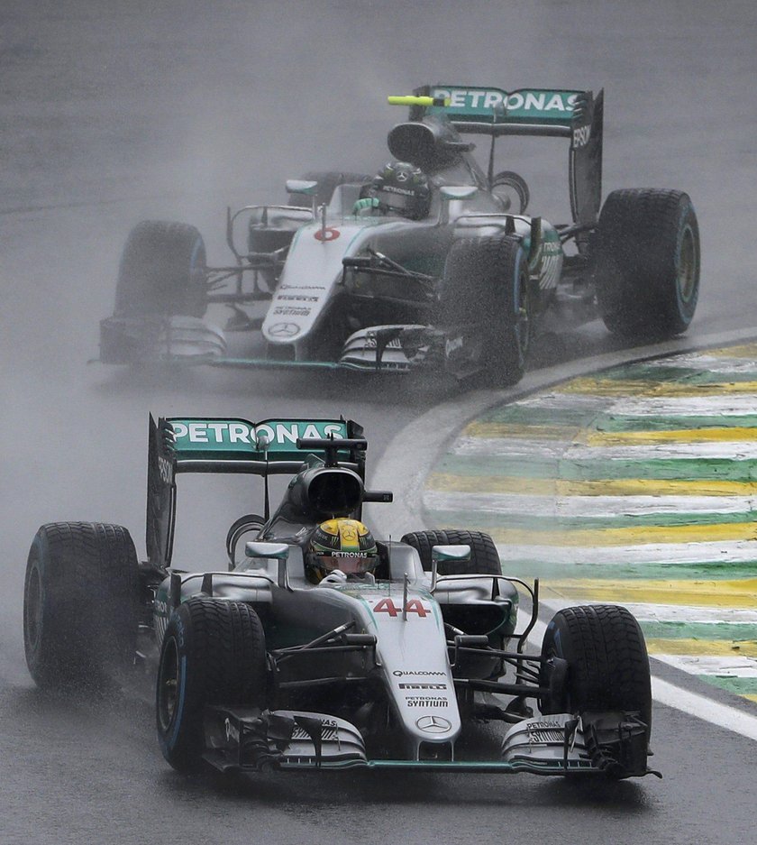 Felipe Massa miał wypadek na Interlagos. Hamilton wygrał GP Brazylii