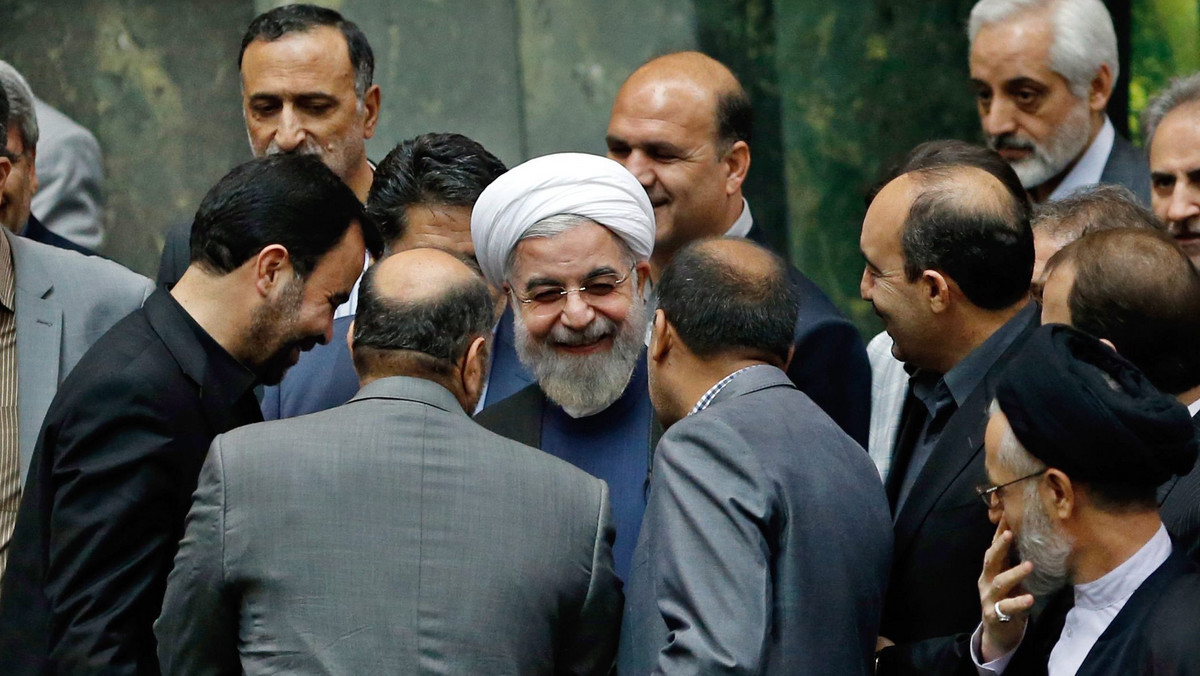 Irański parlament odrzucił dzisiaj zgłoszoną przez prezydenta Hasana Rowhaniego kandydaturę Fahroddina Ahamdiego Danesza Asztianiego na stanowisko ministra nauki. Konserwatywni deputowani uznali, że poglądy Asztianiego są zbyt proreformatorskie.