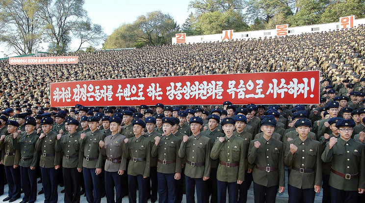 Mindeközben "ifjúsági találkozót" tartottak Észak-Koreában / Fotó: AFP