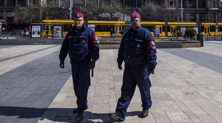 Egy férfit kábítószer birtoklása miatt fogtak el a rendőrök / A kép csak illusztráció / Fotó: MTI/Mónus Márton