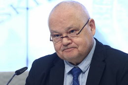 Prezes Glapiński przestrzega: to generuje ryzyka dla suwerenności państw