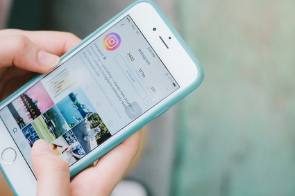 Instagram przypadkiem wprowadził aktualizację, która zmieniła sposób przeglądania zdjęć. Użytkownicy się wściekli